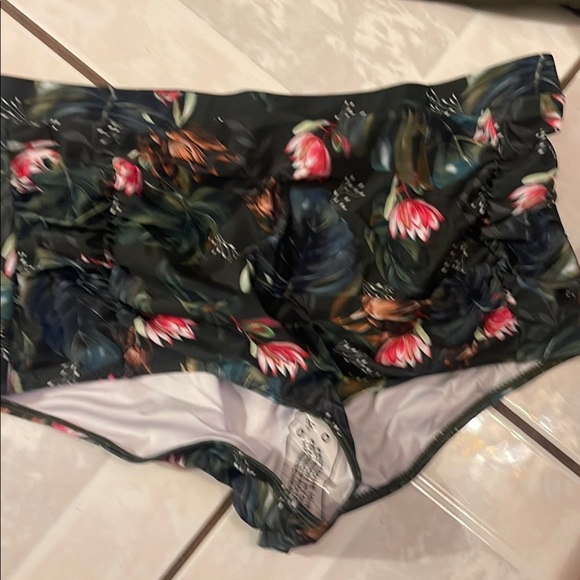 Olive Green Floral Women's Swim Set - Picture 5 of 9